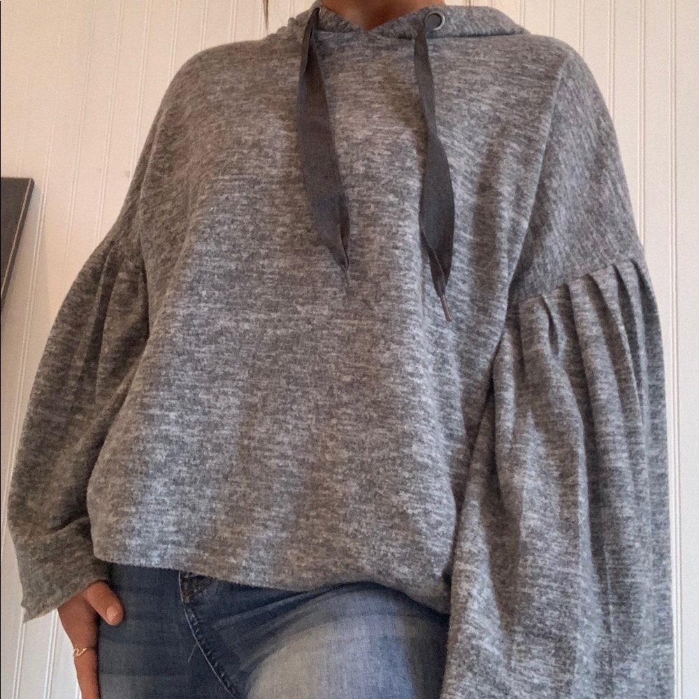 Hooded sweater